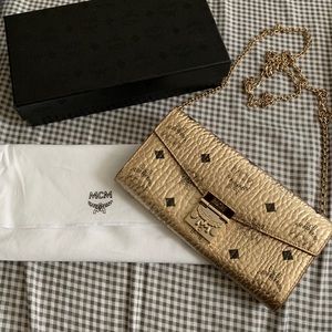 Mcm pocketbook